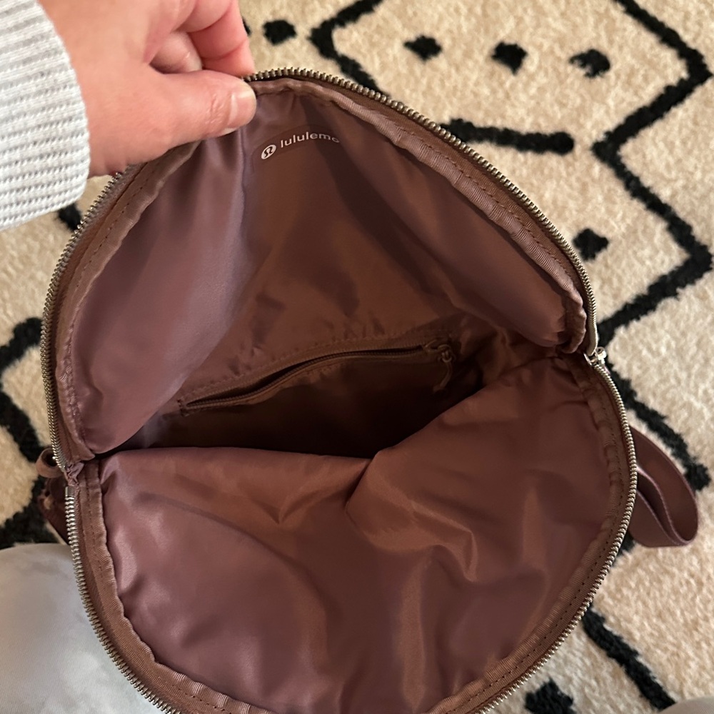 Lululemon Athletica Dusty Pink Shoulder Bag - Picture 3 of 5